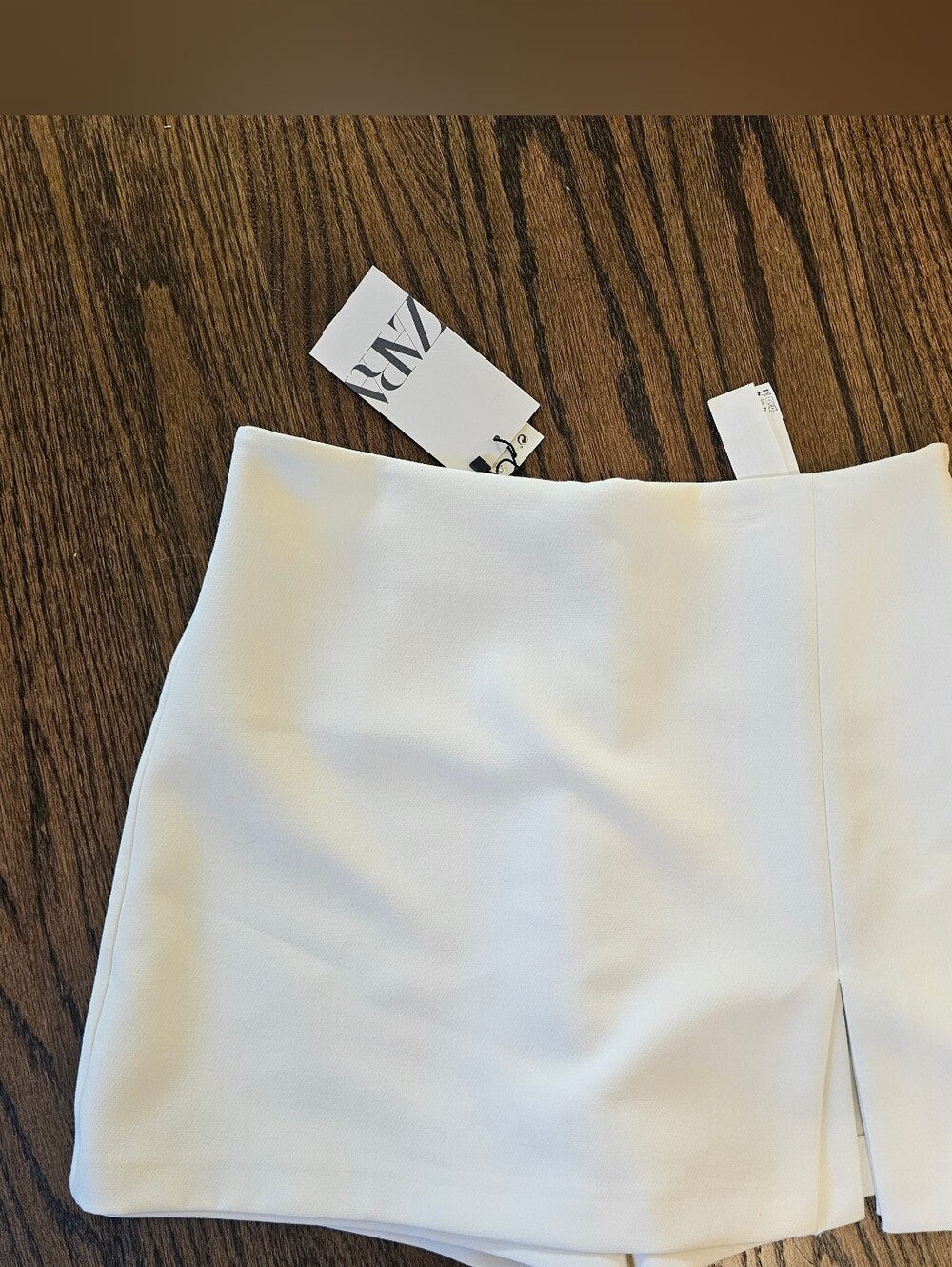 Zara Creamy White Front-Slit Mini Skort – Size Medium